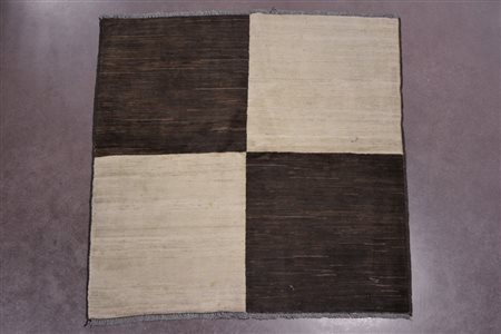 Tappeto annodato in lana con disegno a quadri peige e marrone, manifattura...