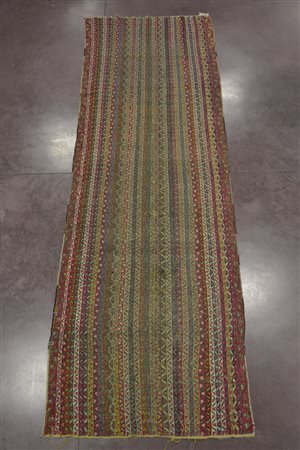 Tappeto anatolico con disegno a righe policrome, sec. XX ( cm...