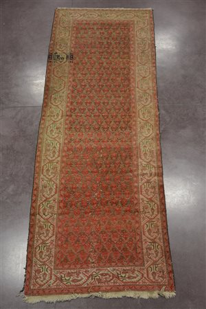 Tappeto Sarab Persia sec. XX disegno a file di Boteh color rosso su fondo...