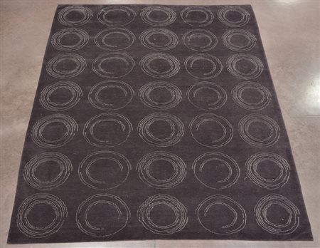 Tappeto orientale contemporaneo, disegno a cerchi concentrici lilla su fondo...