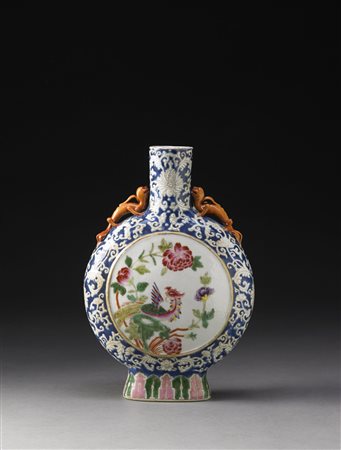 Vaso a fiasca baoyueping in porcellana decorato a smalti della Famiglia Rosa...