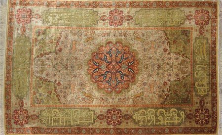 TAPPETO 117x183 seta e fili metallici "Koum Kapi Rug", XIX secolo; fondo...