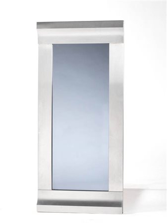 Specchio in acc iaio Italia, 1970 Acciaio satinato cm 132 h x 7 x 60