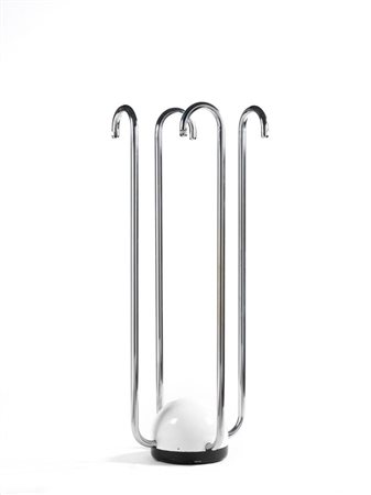 Gianfranco Frattini (Padova, 1926 - Milano, 2004) Attacca panni Produzione:...