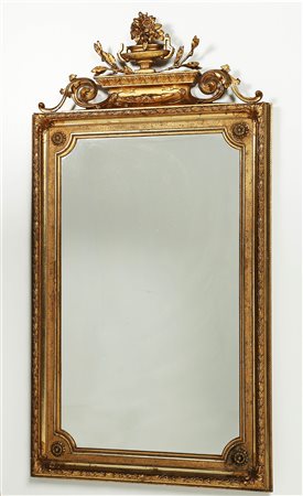 MANIFATTURA ITALIANA DEGLI INIZI DEL XX SECOLO Bella specchiera con cimasa....