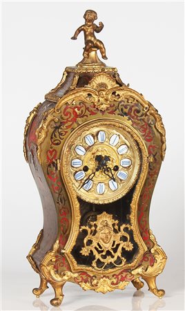 MANIFATTURA FRANCESE DEL XIX SECOLO Orologio da tavolo decorato con bronzi...