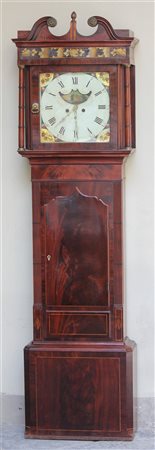 MANIFATTURA INGLESE DEL XIX SECOLO Orologio da muro. Legno. Cm 62,00 x 216,00...