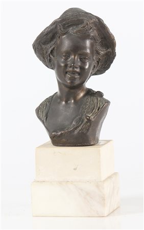 DE MARTINO GIOVANNI (1870 - 1935) Scugnizzo. Bronzo. Cm 14,00. Firmato al retro.