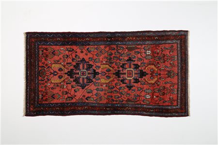 LILIAN Tappeto orientale. Persia Nord - Occidentale. 1930. Lana e cotone. Cm...