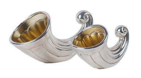COPPIA DI CORNUCOPIE IN ARGENTO, TITOLO 925 Italia, XX Sec. interno in...