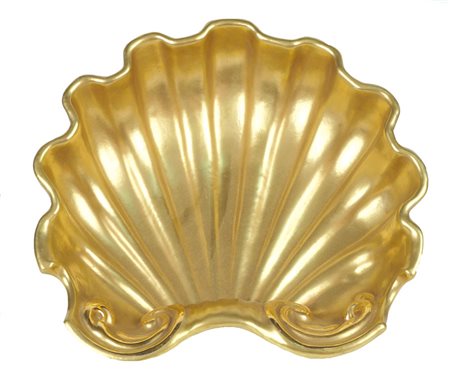 CESTO A CONCHIGLIA IN CERAMICA DORATA Faenza, XX Sec. A SHELL-SHAPED CERAMIC...