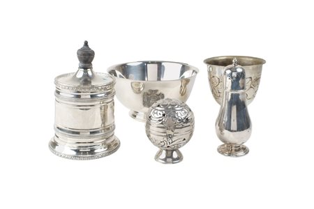 CINQUE OGGETTI IN METALLO ARGENTATO fogge e manifatture diverse A LOT OF...