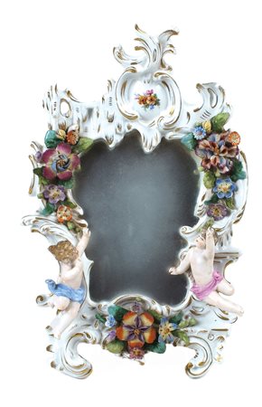 SPECCHIERA IN PORCELLANA CAPODIMONTE metà XX Sec. dipinta in policromia e...