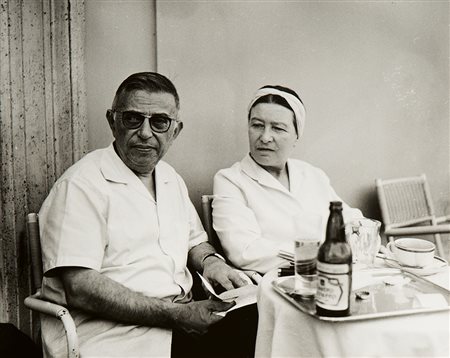Mario Dondero (b. 1928) Jean-Paul Sartre e Simone de Beauvoir, ca. 1963 Due...