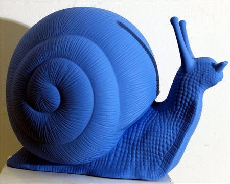 CRACKING ART "Chiocciola" Multiplo in plastica azzurra cm. H: 38.00 L: 52.00...
