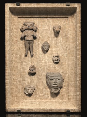 SETTE REPERTI ARCHEOLOGICI, ANTICA ARTE MESSICANA in terracotta e pietra,...