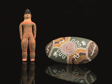 ARTE ABORIGENA, MANUFATTO IN FORMA OVALE tempera su legno, cm 19x35x5...