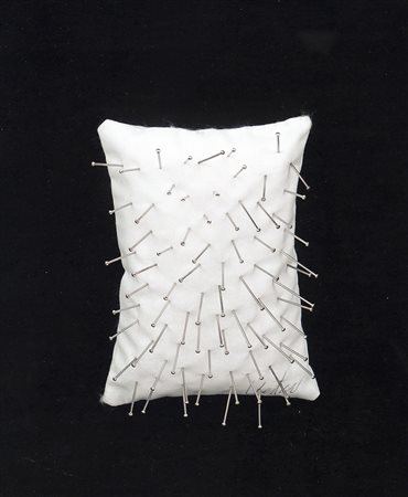 UECKER GUNTHER Wendorf 13/03/1930Object, 1969spilloni su puntaspilli cm....