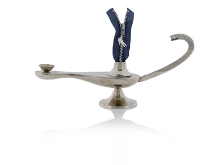 DE MOLFETTA FRANCESCO Milano 1979La lampo di Aladino, 2006applicazione di...