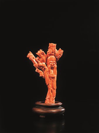 SCULTURA, CINA, SEC. XIX in corallo , modellato nella forma di uno Shoulao...