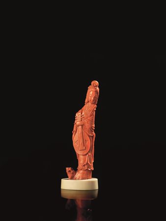 INTAGLIO, CINA, SECC. XIX-XX in corallo, raffigurante Guanyin stante con...