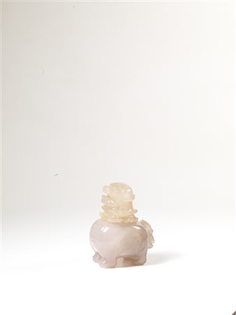 CENSER CINA SECC. XIX - XX in agata modellato nella forma di animale...