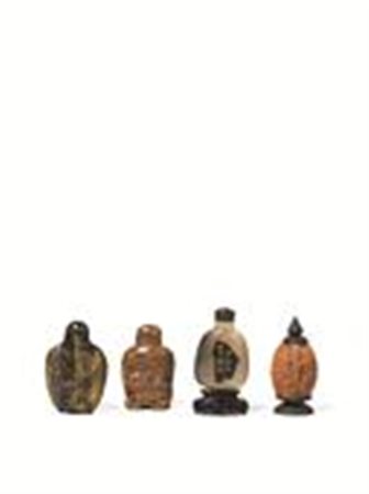 QUATTRO SNUFF BOTTLES, CINA, SEC. XX in vari materiali e forme, la pi&ugrave;...