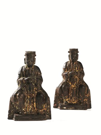 DUE SCULTUR E , CINA , TARDA DINASTIA MING in bronzo dorato con tracce di...