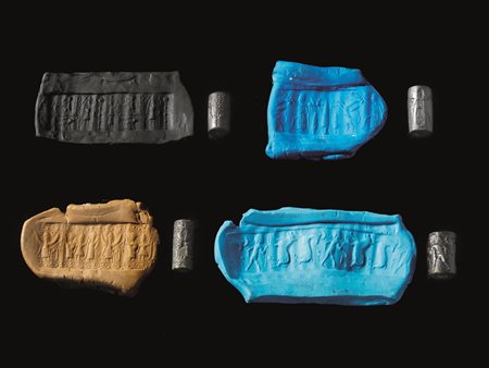 QUATTRO SIGILLI A CILINDRO Materia e tecnica: ematite incisa e levigata Un...