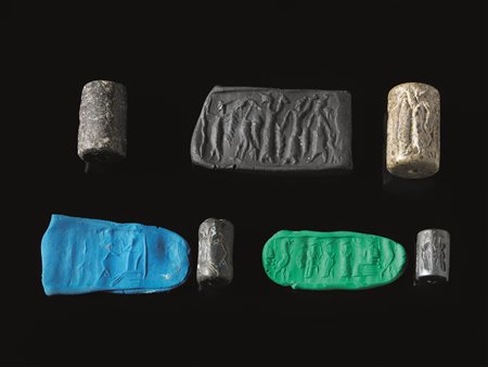 QUATTRO SIGILLI A CILINDRO Materia e tecnica: serpentino, ematite incisi e...