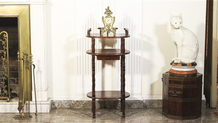 GUERIDON OVALE IN SATINWOOD TRE RIPIANI, sostegni torniti h cm 79x39x29 THREE...