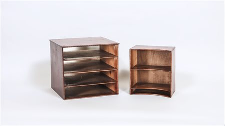 DUE PORTADOCUMENTI IN NOCE h cm 22,5x25x23, h cm 20x18x11,5 TWO WALNUT FILE...