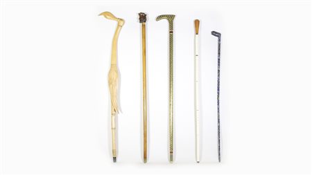 CINQUE BASTONI DA PASSEGGIO tra cui uno in pietre dure blu FIVE WALKING STICKS