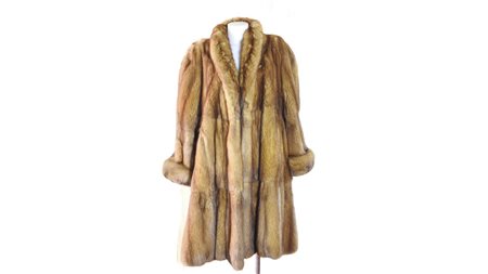 CAPPOTTO LUNGO IN PELLICIA DI ZIBELLINO modello ampio con collo sciallato e...