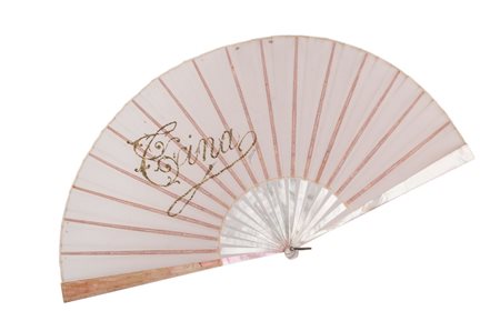 GRANDE VENTAGLIO in seta con stecche in madreperla, riporta la dicitura...