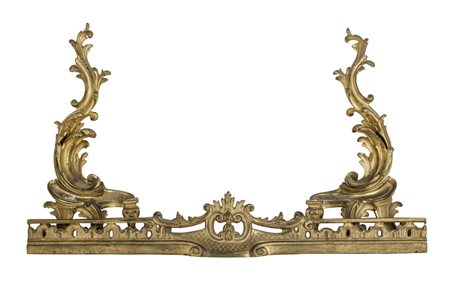 TRE ELEMENTI da camino in bronzo dorato. Fine '800 Misure: varie