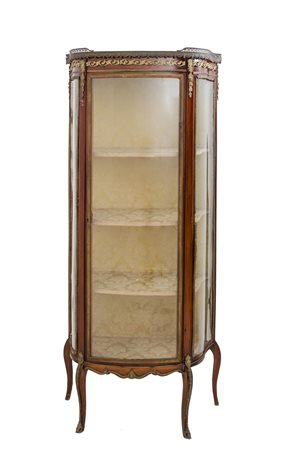 VETRINA ad un'anta in mogano con fregi in bronzo. Francia XIX secolo Misure:...