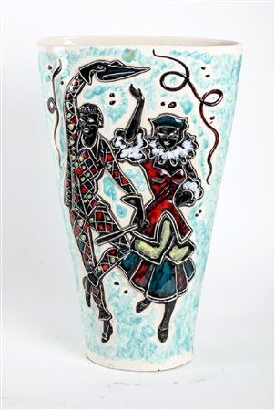 VASO in ceramica smaltata e decorata con figure carnevalesche a rilievo....