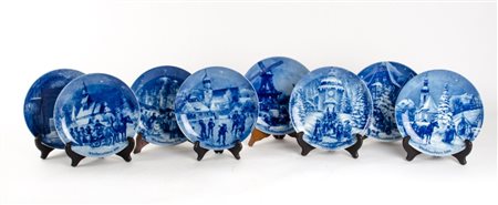 LOTTO composto da otto PIATTI in porcellana Berlin design. Datati 1976 e dal...