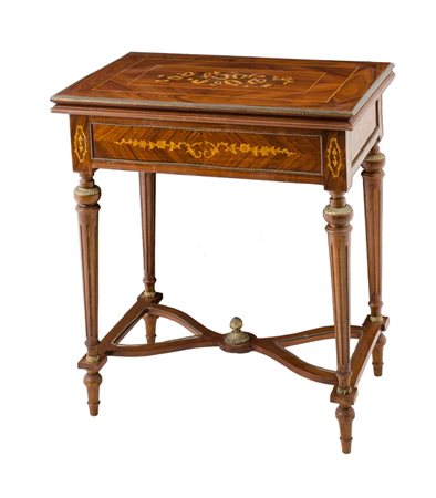 TAVOLO da gioco in palissandro con tarsie in vari legni raffiguranti "fiori",...