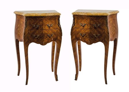 COPPIA COMODINI stile Luigi XV a due cassetti in bois de rose con tarsie a...