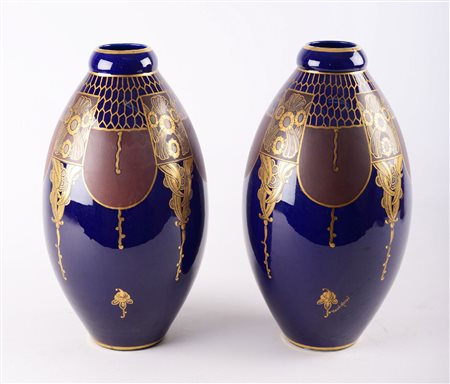 COPPIA VASI piriformi in porcellana Pinon - Heuze nei toni del blu cobalto...