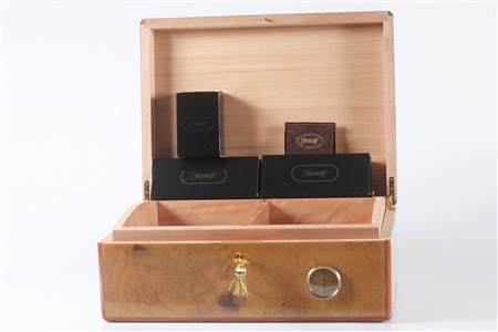 MANIFATTURA Scatola deumidificatore per 100 sigari. Cohiba. Radica di cedro....