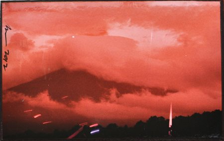 LEE JAFFE Mt Fuji, Japan, 1983/2012 Fotografia a colori applicata su tavola...