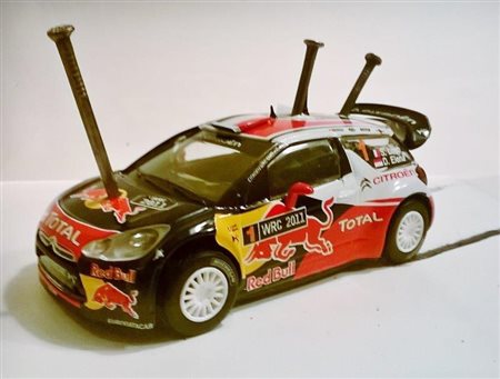 Riccardo Bonfadini Cremona 1971 L'Inchiodata 2014 Installazione 25x20...