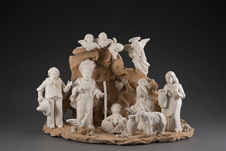 Presepe in terracotta con figure dipinte in bianco (cm 40x 26) (difetti e...