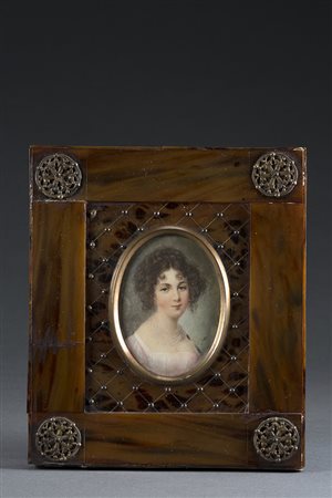 Scuola del sec. XX"Ritratto di donna" miniatura ovale (cm 6x4) In cornice...