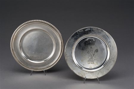 Piattino in argento inciso "1500 il Pranzo è Servito" titolo 800 (gr 190) ed...