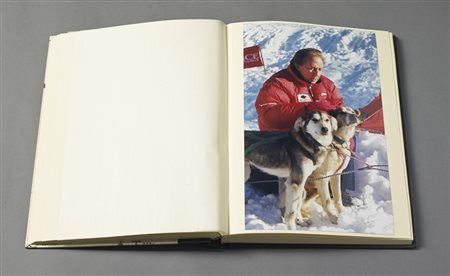 Album fotografico, Mike sul monte Cervino durante la preparazione per la...