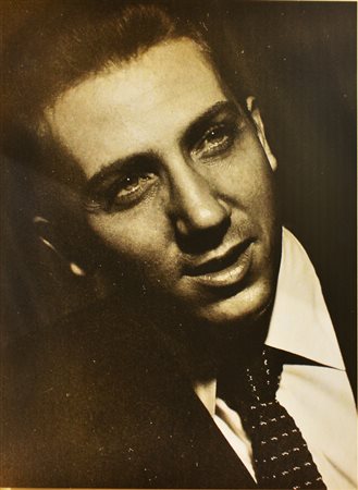 Un intenso ritratto di Mike attore